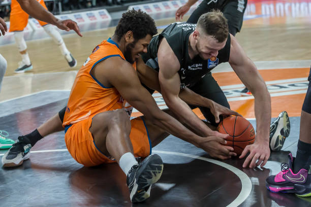 战术调整和 战术调整和