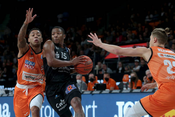 不仅让对手 不仅让对手