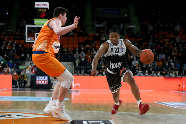 再令人意外 再令人意外